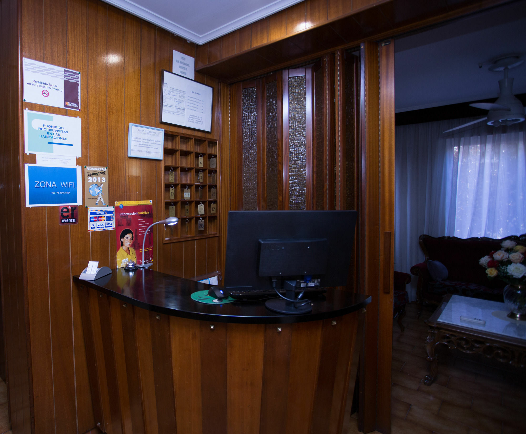 Hostal Navarra Saragozza Esterno foto